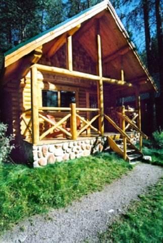 Cathedral Mountain Lodge *